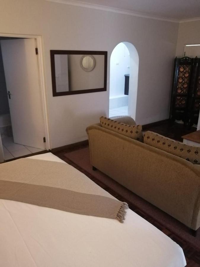 36 Mount Road Guesthouse And Self Catering Port Elizabeth Dış mekan fotoğraf